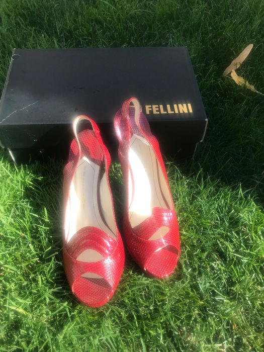 Босоніжки Фелліні (Fellini) Італія! Оригінал! Натуральна шкіра! 39 р