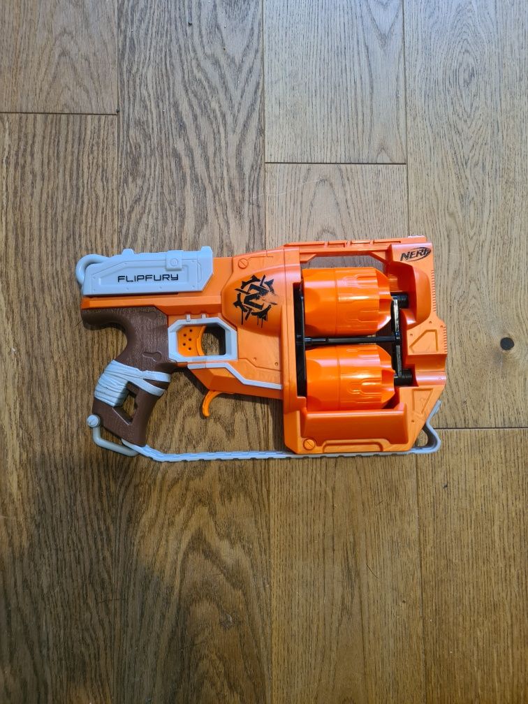 Pistolet nerf edycja zombie 2 bębenki po 6 strzałek