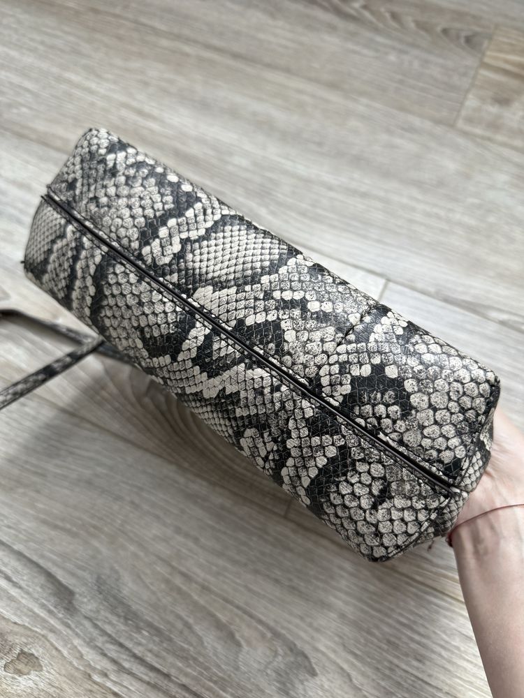Fendi torebka first small bag skóra