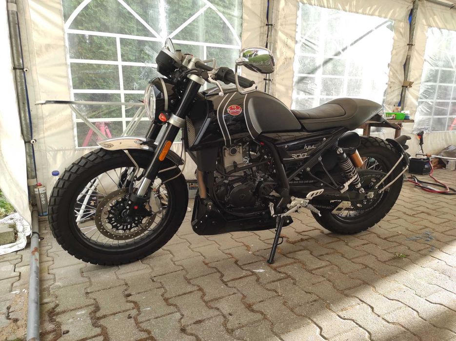 FB Mondial HPS 300S stan jak nowy, 720 km, zarejestrowany, cafe racer