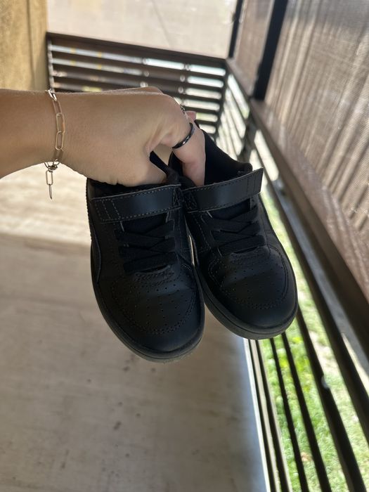 Дитячі чорні кросівки оригінал Puma 27,5 9.5