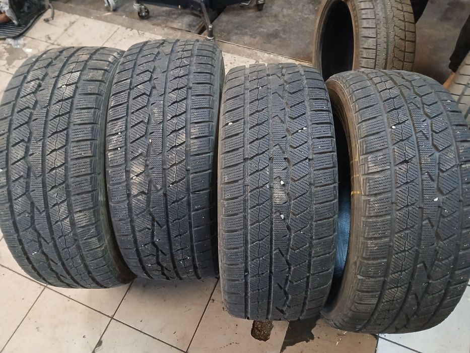 Продам Зимнюю Резину Farroad Frd78 275/55 R19 новое состояние 2023 год