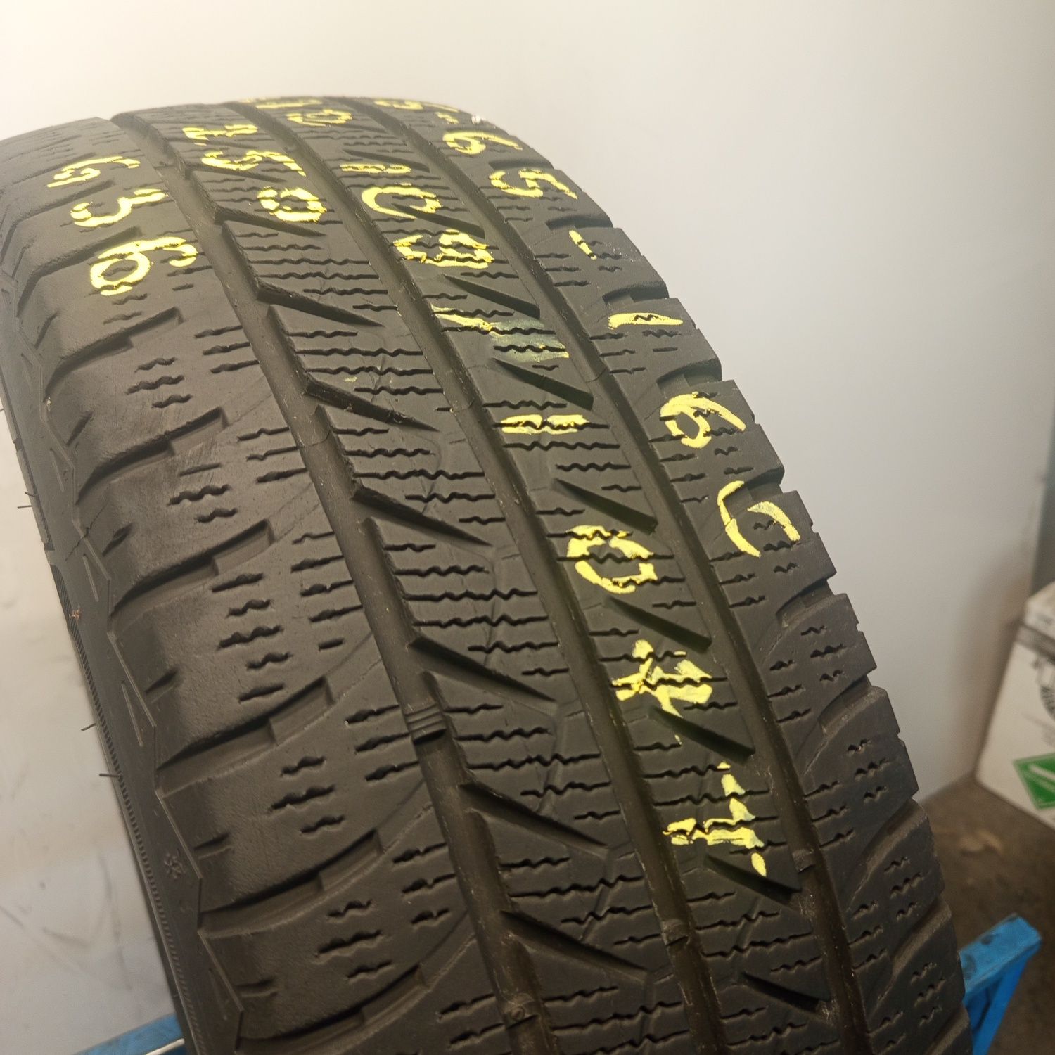 G36 1x215/65R16C Goodyear Vector 4Seasons Cargo