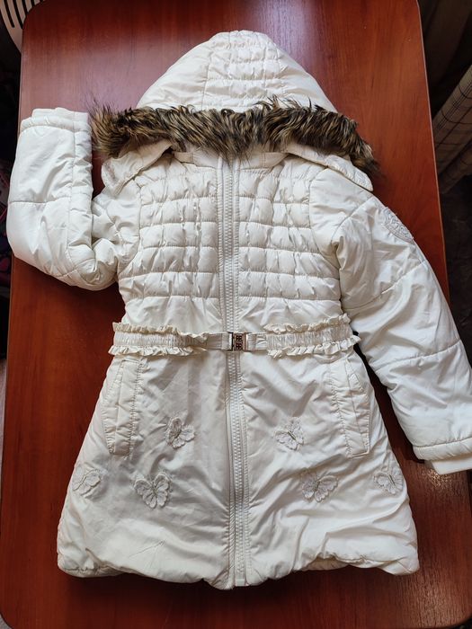 Демісезонна куртка на дівчинку