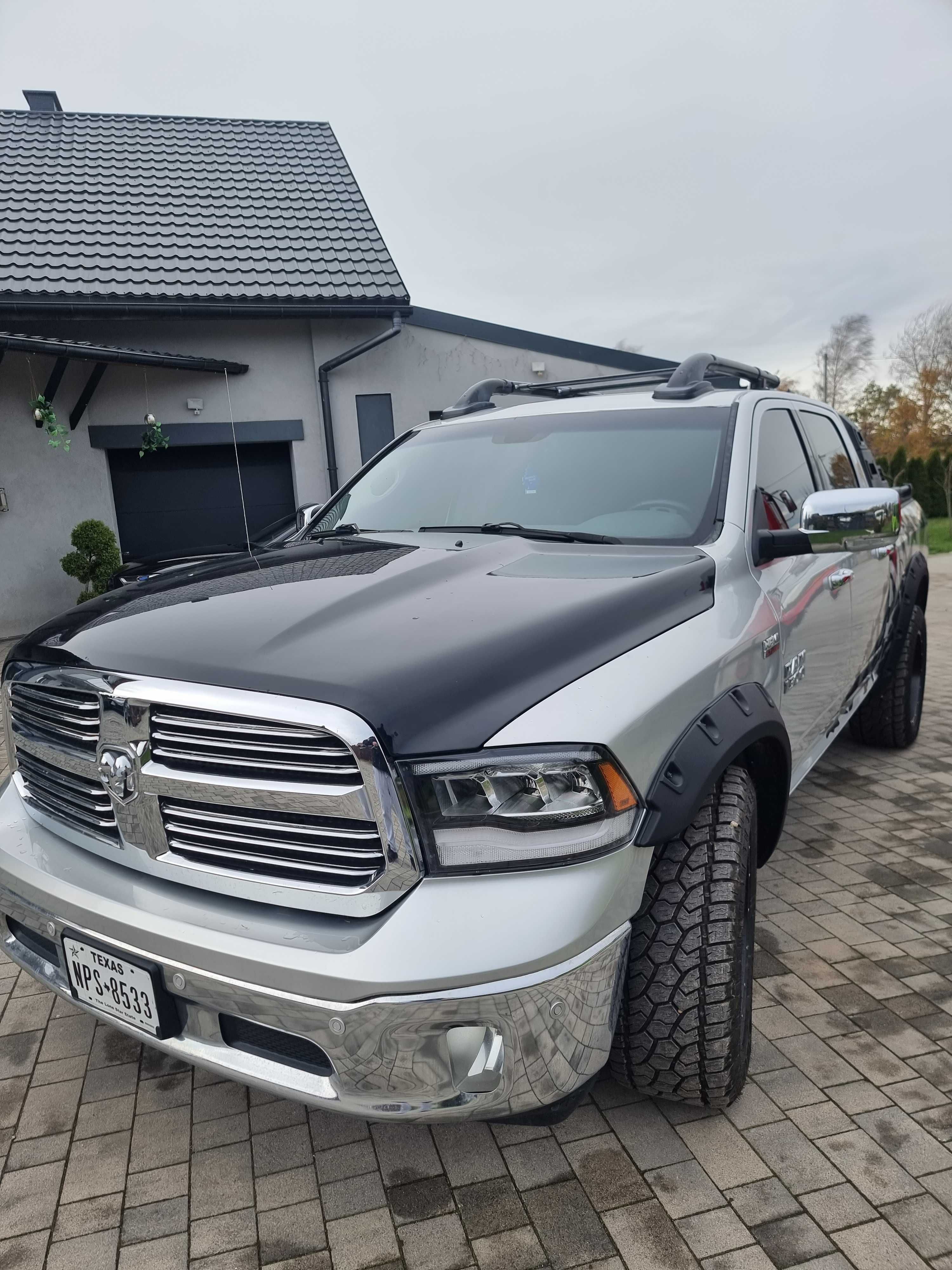 Dodge ram 2014/15r  laramie  full led 4x4 navi zamiana navi dvd po OPl
