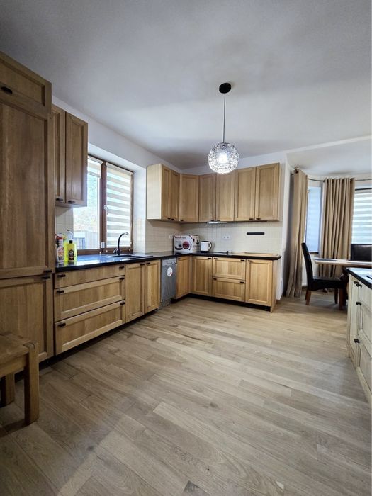 Здам ОКРЕМИЙ 3к БУДИНОК з КАМІНОМ, РОША, ГЕНЕРАТОР, свій двір, є гараж