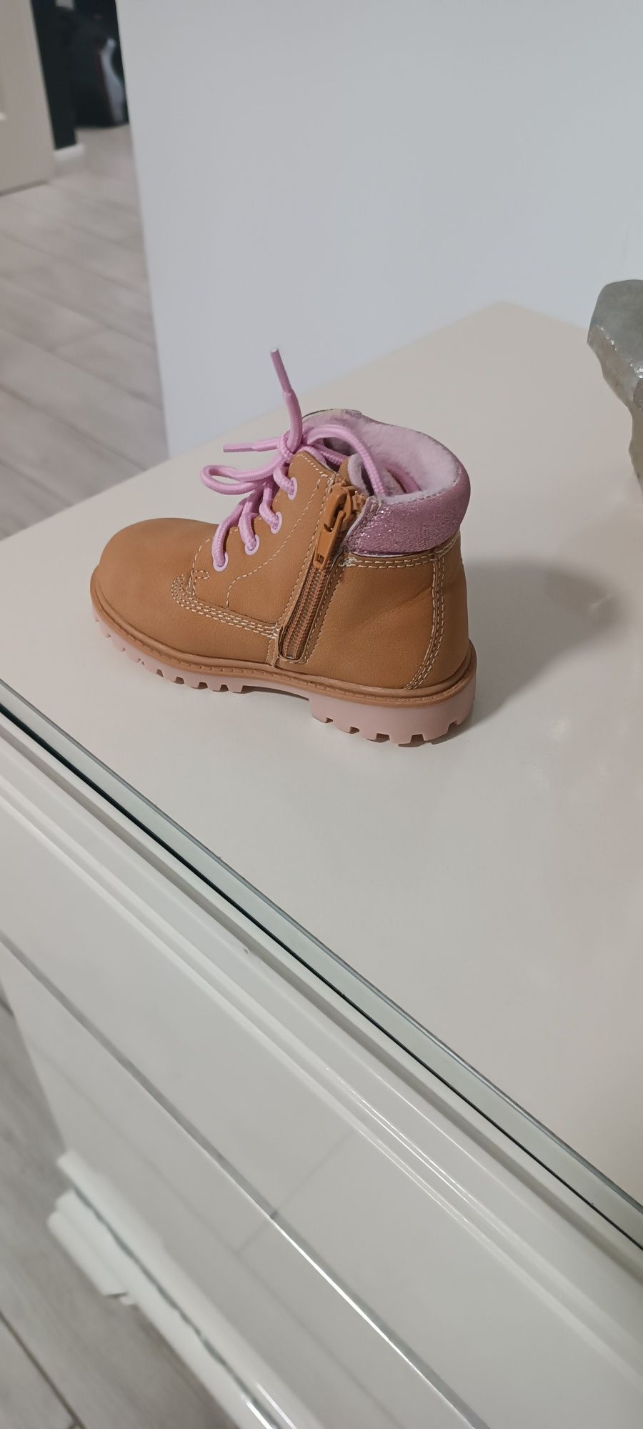 Buty zimowe nowe