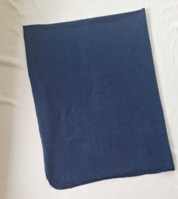 Niebieski kocyk polarowy 120x160