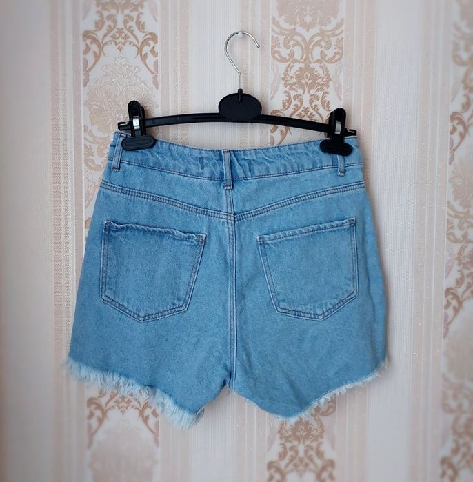 Жіночі джинсові шорти mom