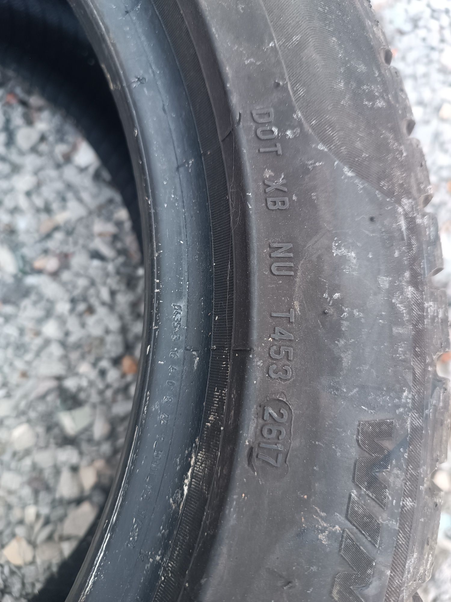 225/50R17 komplet opon zimowych Pirelli
