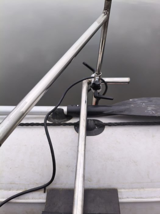 Sztyca do przetwornika echosondy live.