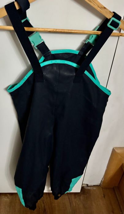 Spodnie przeciwdeszczowe dla chłopca 98 104