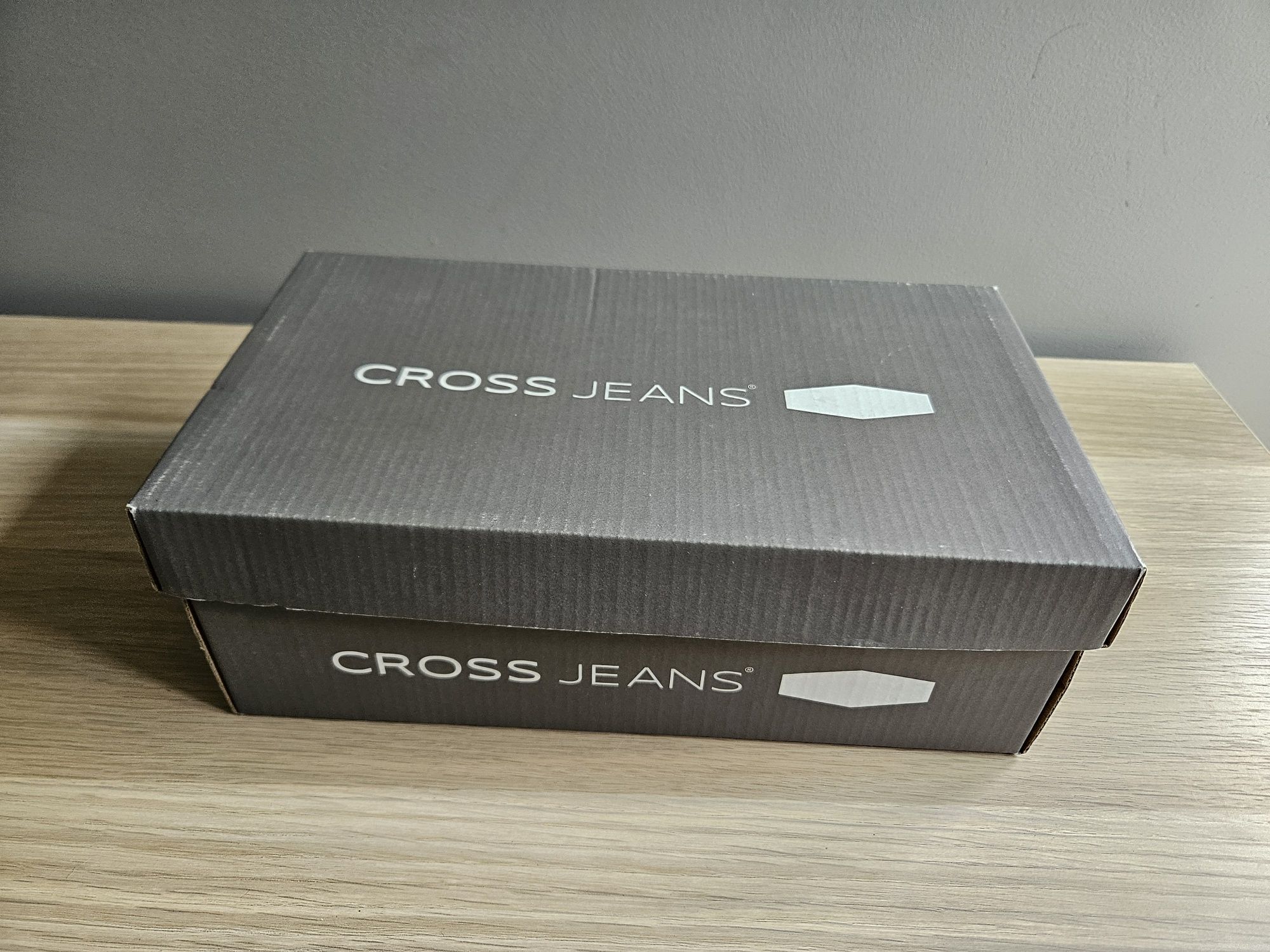 Trampki czerwone cross jeans 40