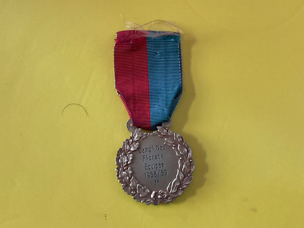 Antiga medalha em prata Federação Portuguesa Esgrima 58/59