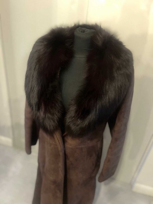 Kożuch damski z kołnierzem z lisa Żywiecki Zakłady Futrzarskie