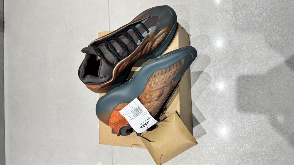 Кросівки Adidas Yeezy 700 v3 Copper Fade 42.7р чоловічі Оригінал