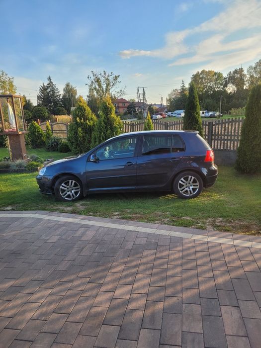 Volkswagen Golf V 1.9TDI 5 drzwi 105KM
