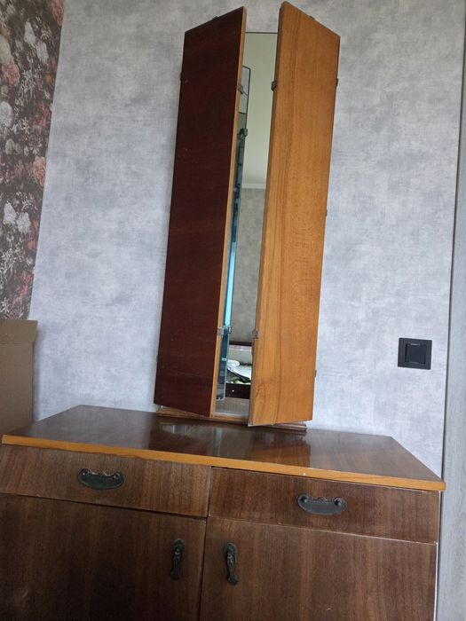 Продаються вживані меблі