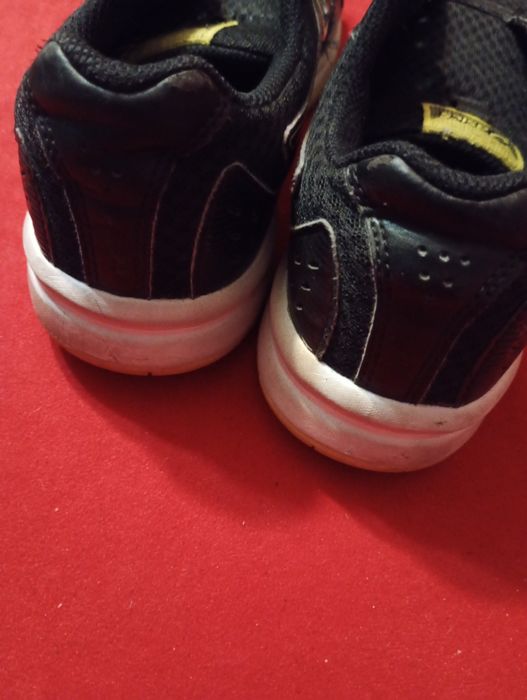 Czarne adidaski z wstawkami