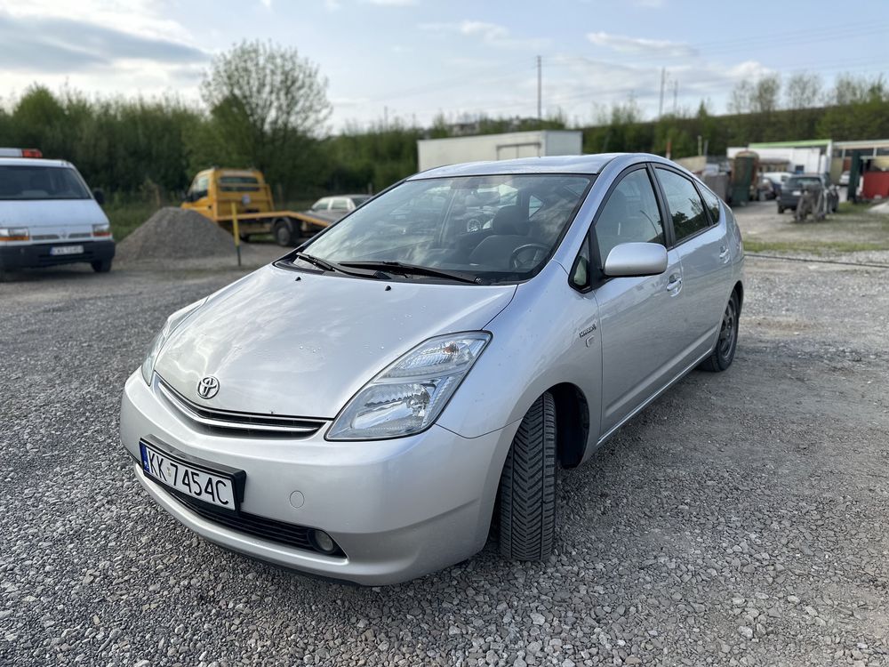 Toyota Prius 20 1.5 hybryda 2007 rok