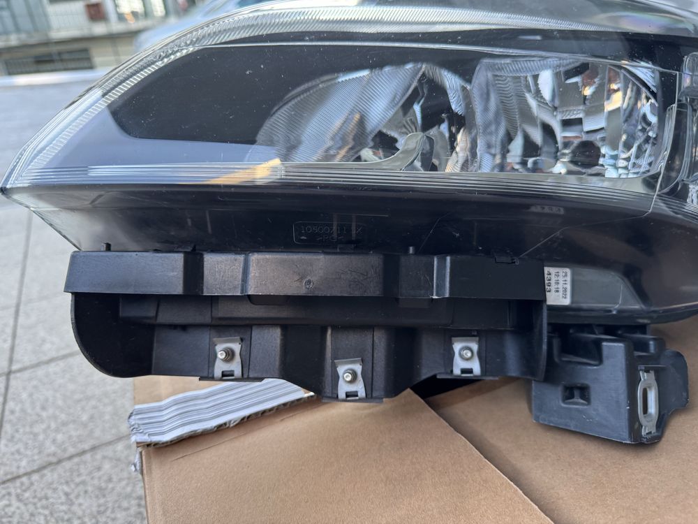 Otica esquerda Fiat Doblo