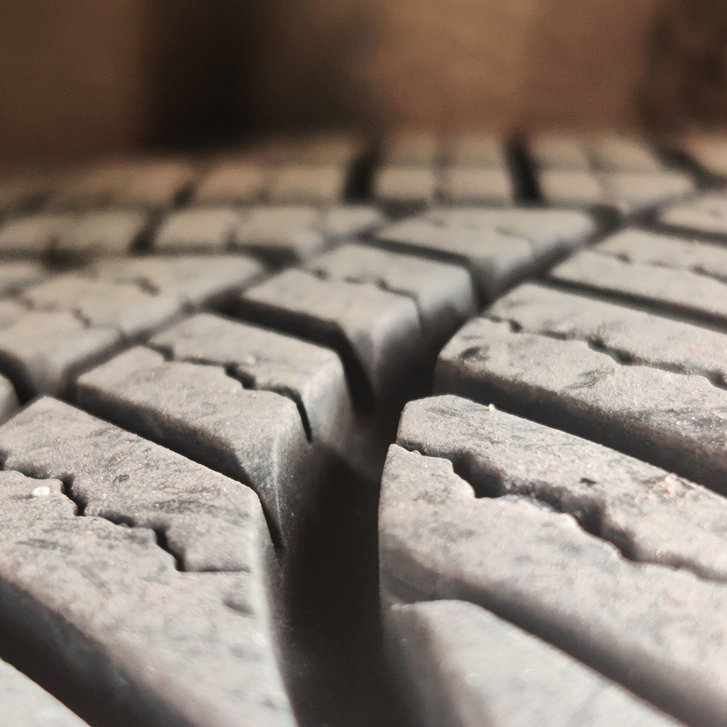 Felgi 17" Peugeot koła aluminiowe Opony wielosezonowe 215/45R17 4x108