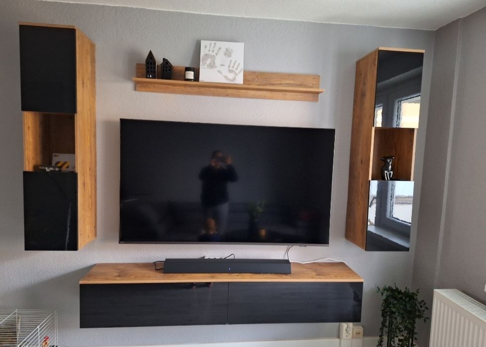 Podwieszana meblościanka, ścianka RTV