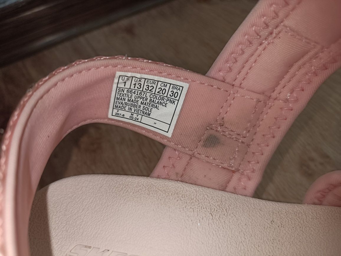 Босоніжки босоножки Sketchers 32 розмір дівчачі