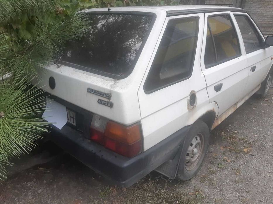 Продам Крышка багажника На Skoda Forman\Faforit
