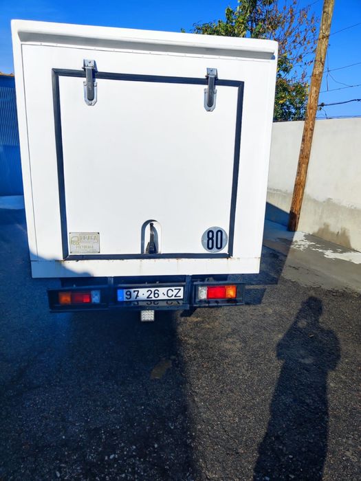 Toyota hilux 2.4d C/ arca Frigorífica