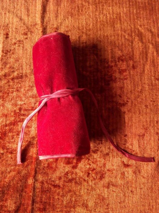 Bolsa para pincéis de rosto (maquilhagem) ou artísticos (pintura)