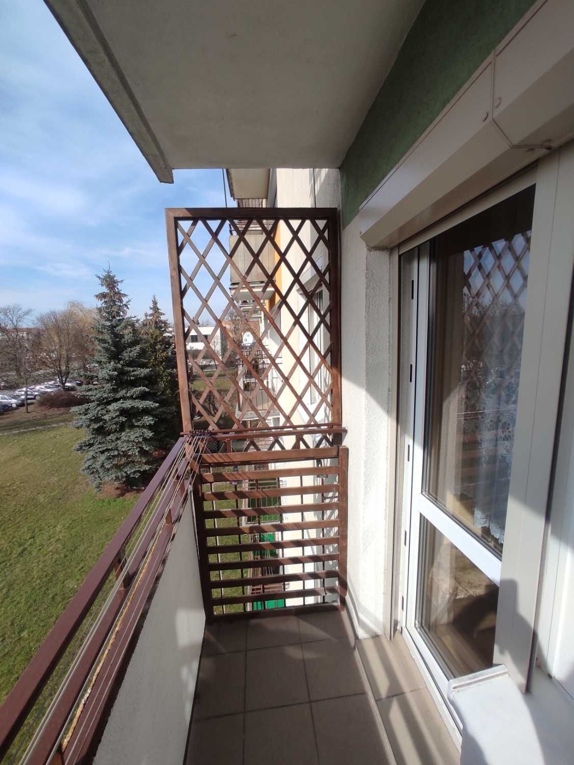 Ruchome żaluzje pergole barierki zabudowy przesuwne ściany balkony