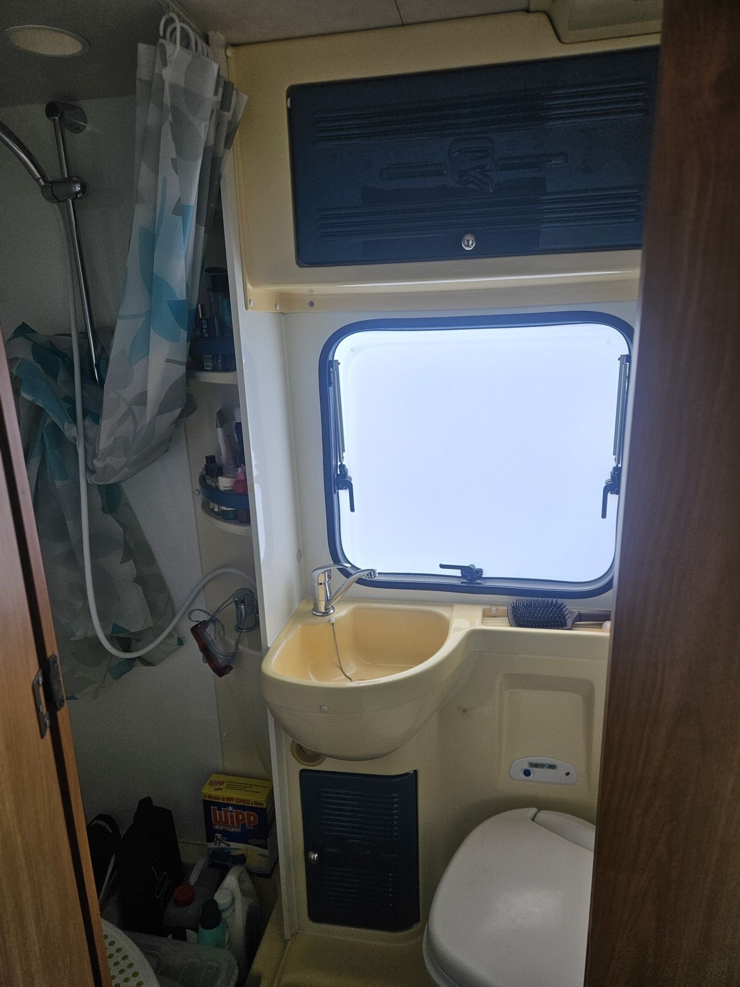 Autocaravana ford katamarano
