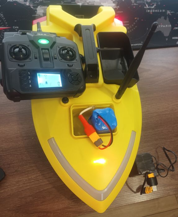 Продам кораблик Flytec V020