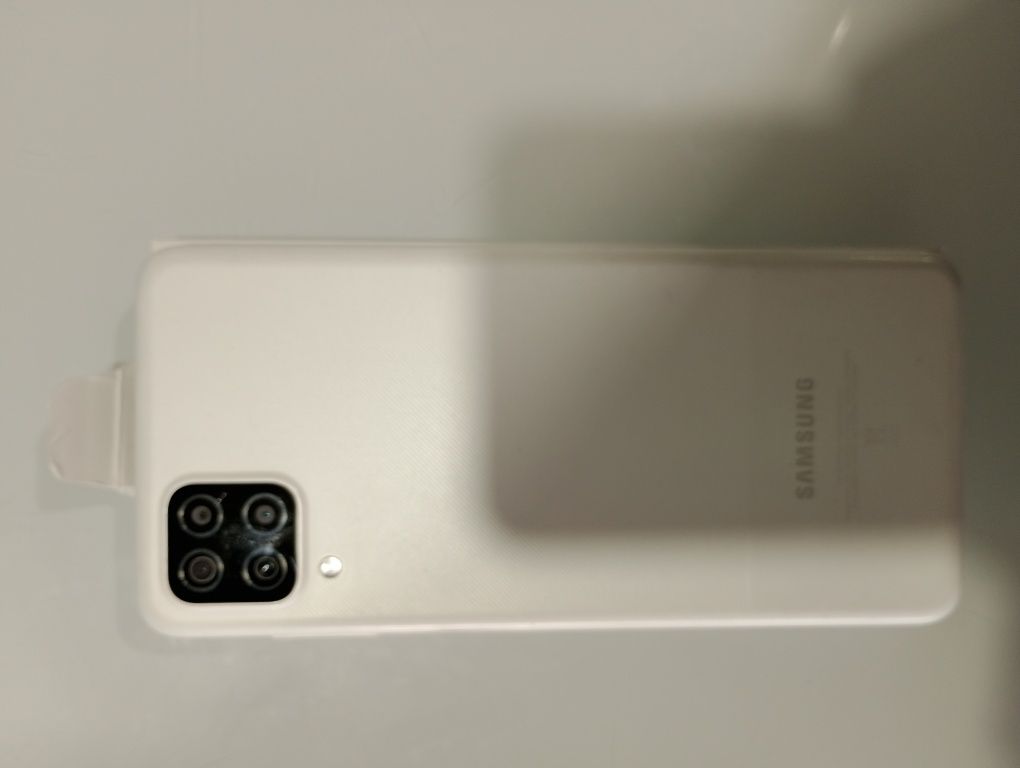 Telemóvel Samsung A12 64G - White