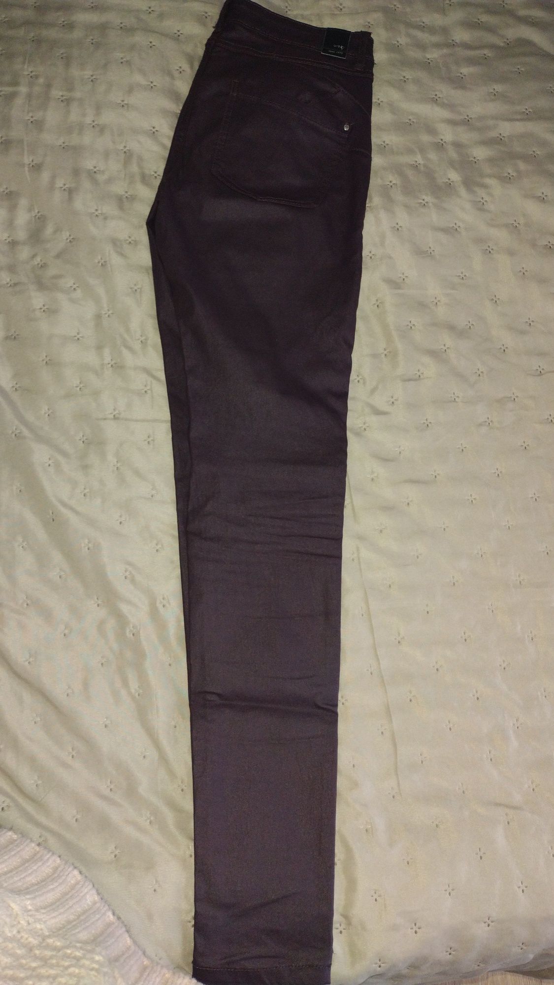 Spodnie damskie woskowane Orsay 38 bardzo dobrym stanie