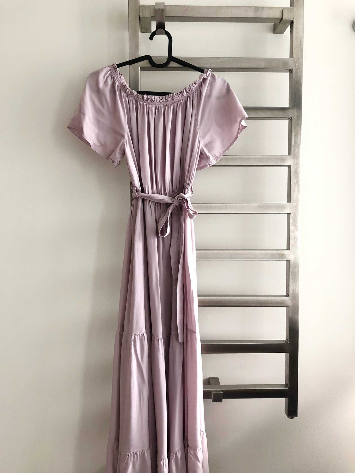 Vestido comprido com cinto