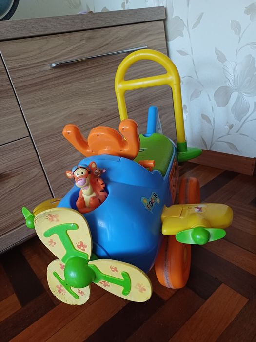 Самолет машина тигр.