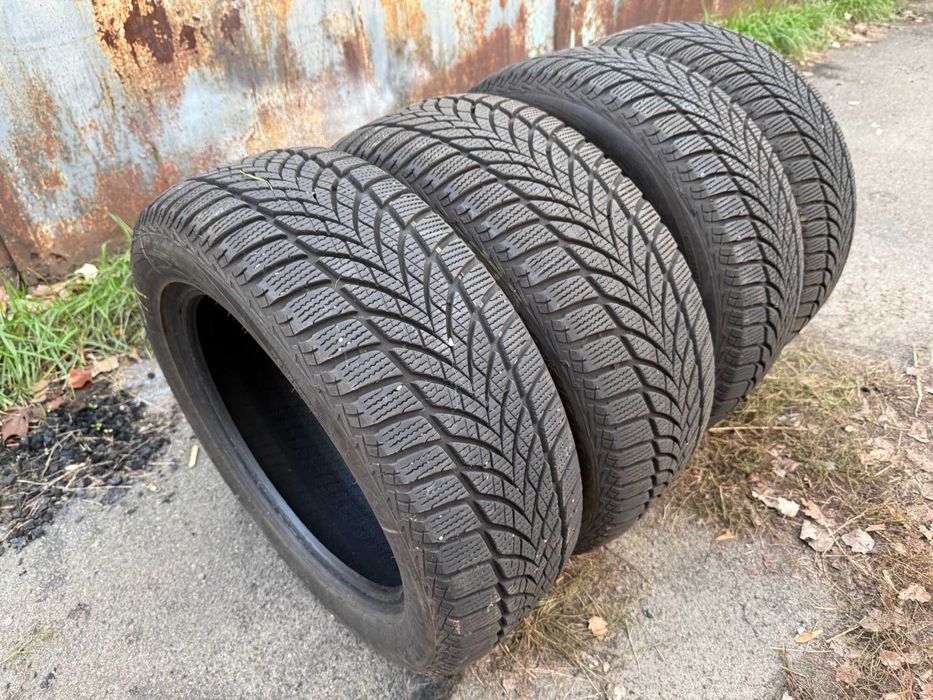 Продам Goodyear UltraGrip Ice 2 205/55 R16