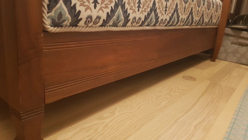 Stara mahoniowa kanapa po renowacji antyk