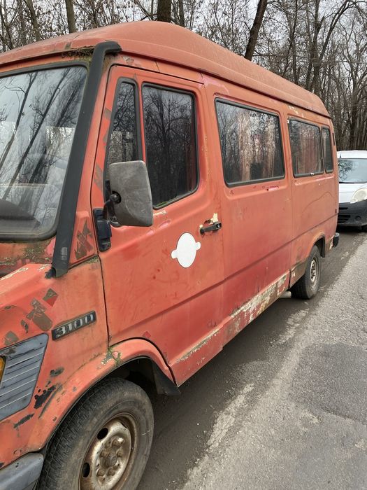 Мерседес Т1 310 2.9 602 деталями