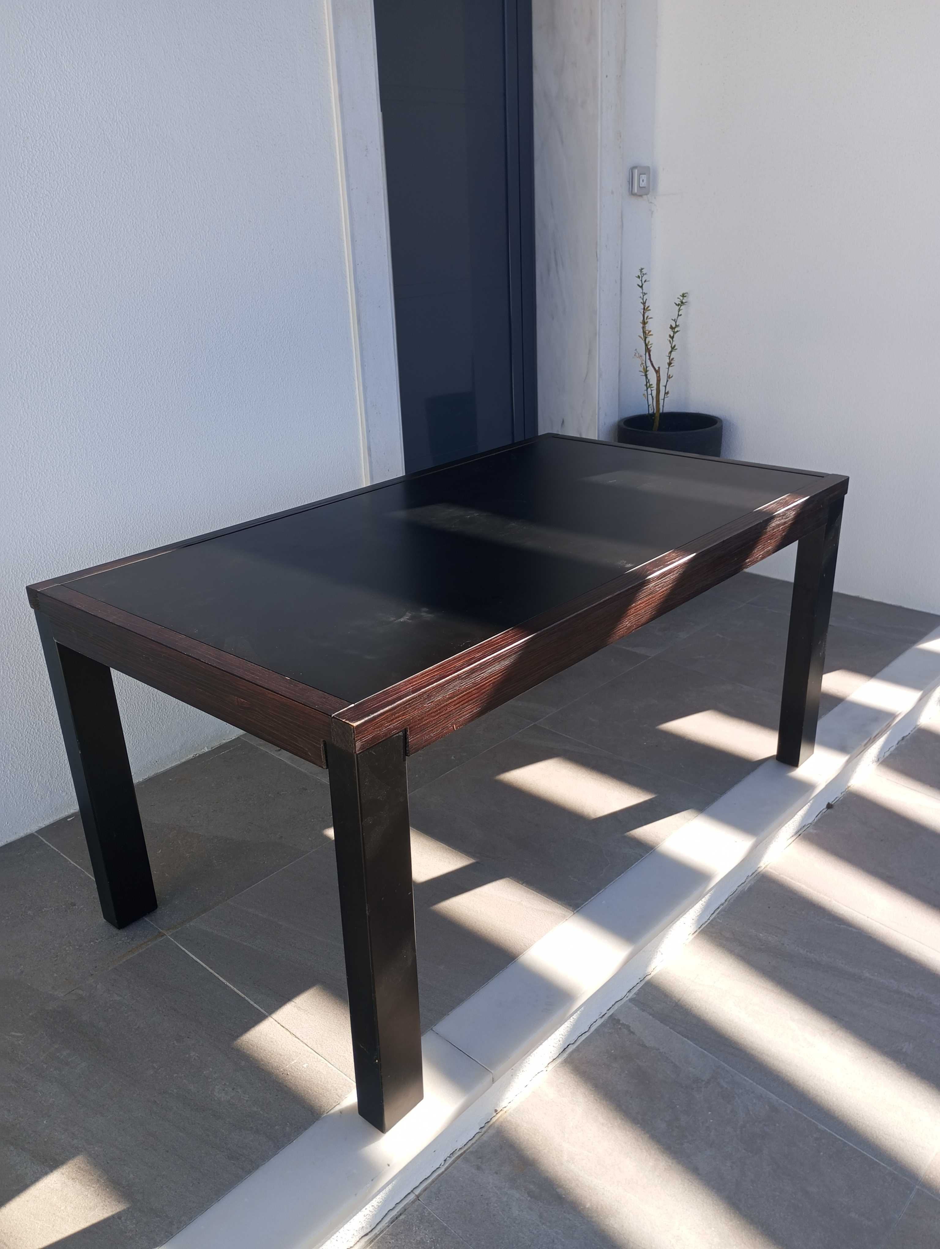 Mesa para sala de Jantar