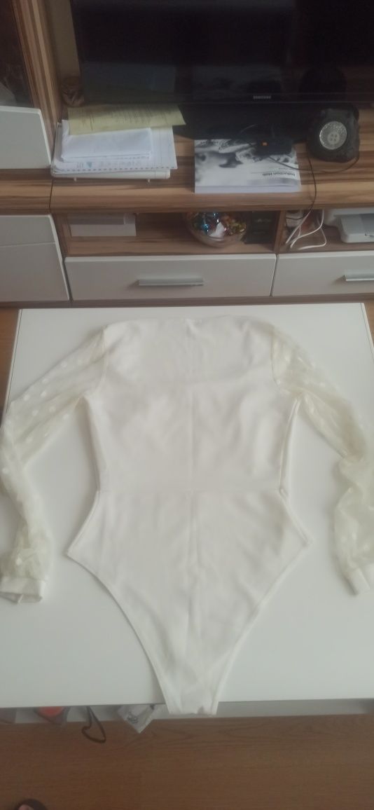 Body Boohoo tiulowe rękawy rozmiar 38