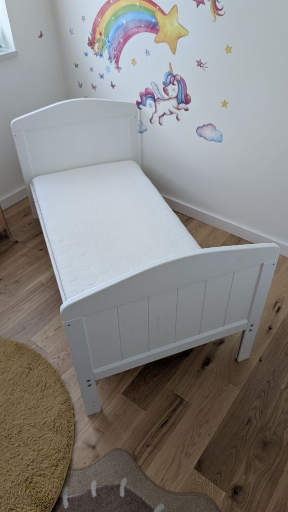 Łóżeczko dziecięce i niemowlęce Hampton Cot Bed 140×70