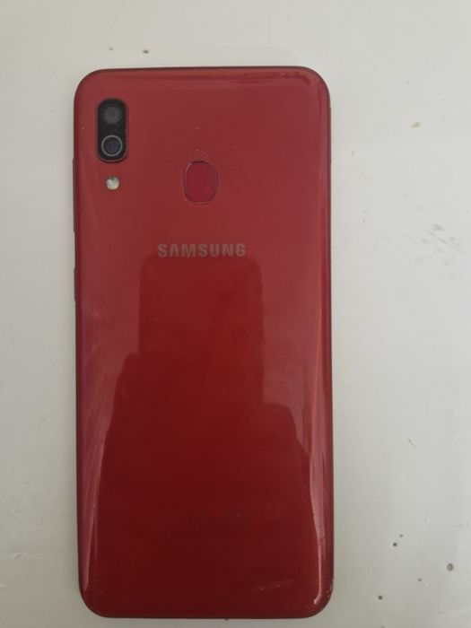 Продам телефон Samsung Galaxy A30