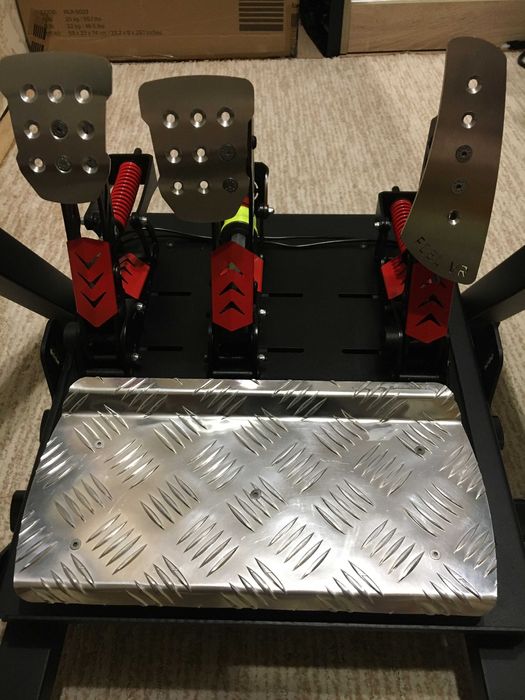 Ігрові педалі Feel VR One з наполовину 3drap еластомерами