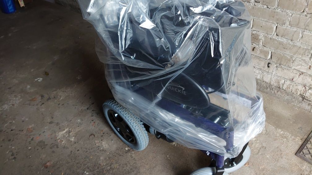 Wózek elektryczny dla osoby niepełnosprawnej Quickie Rumba