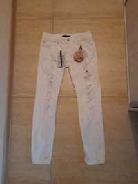Białe jeansy z dziurami Imperial rozm S