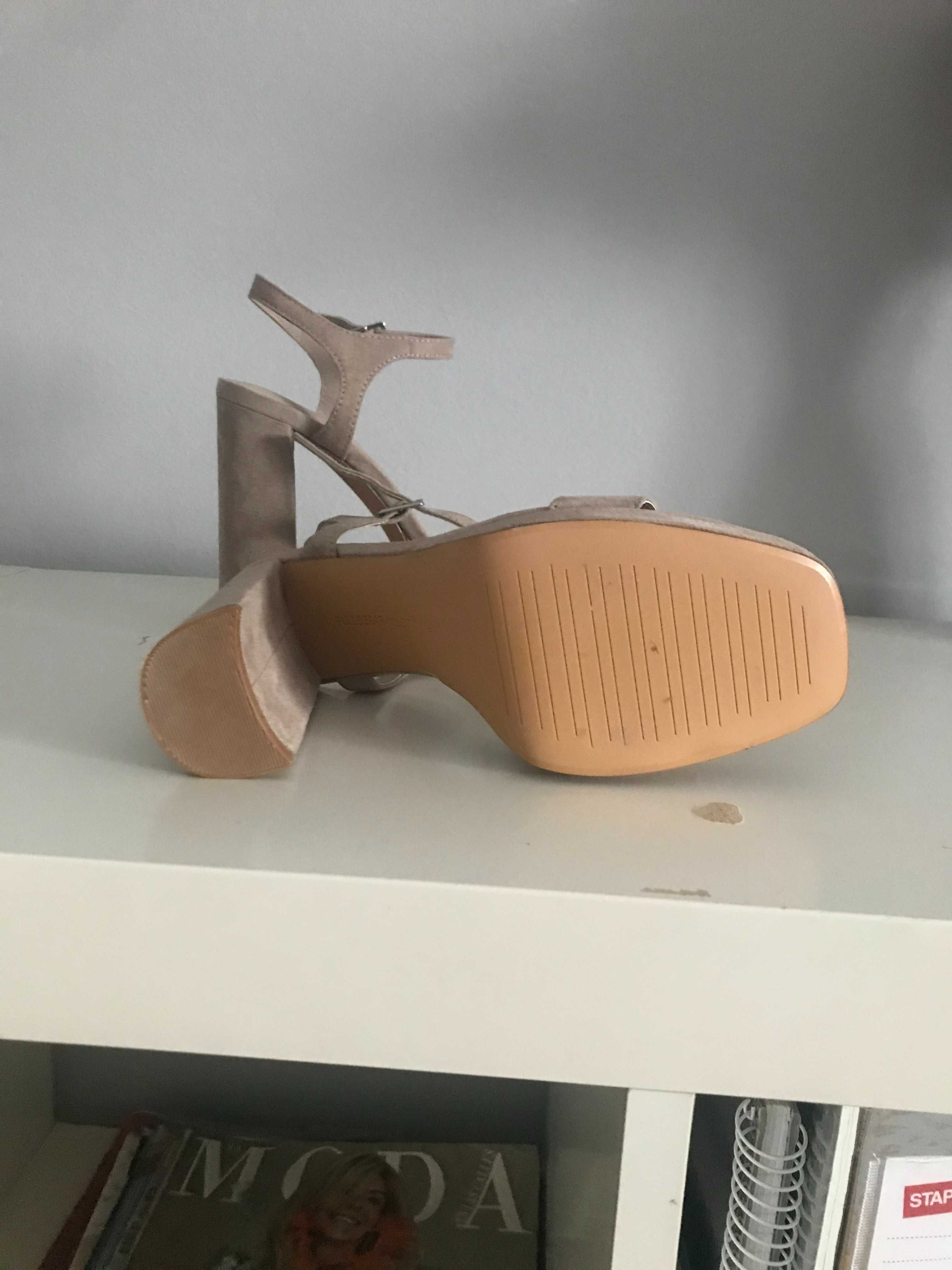 Conjunto de 3 sapatos de senhora