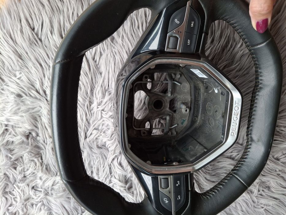 Kierownica skórzana Peugeot 208